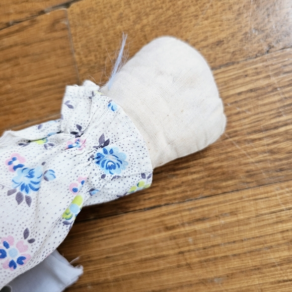 Antique Raggedy Anne Doll - Picture 3 of 8